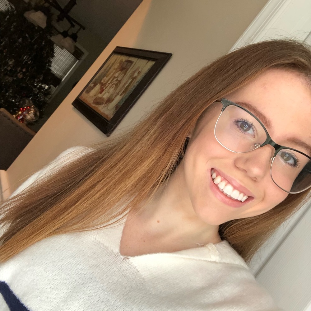 Meet your Posher, Danielle